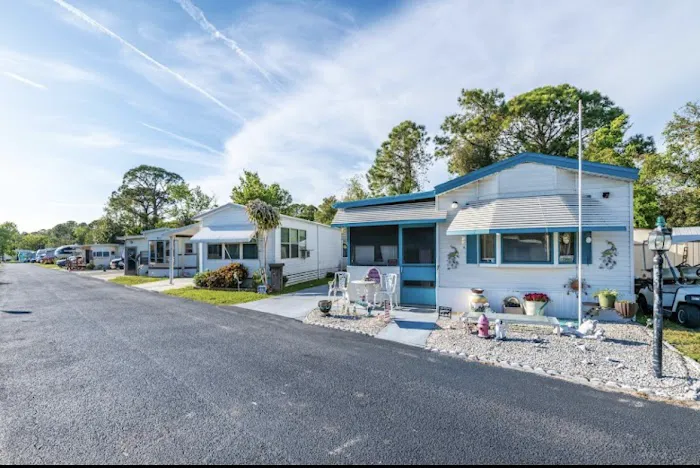 Holiday Village RV Park | Titusville, FL Picture 10