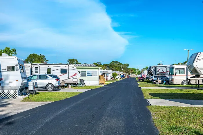 Holiday Village RV Park | Titusville, FL Picture 9