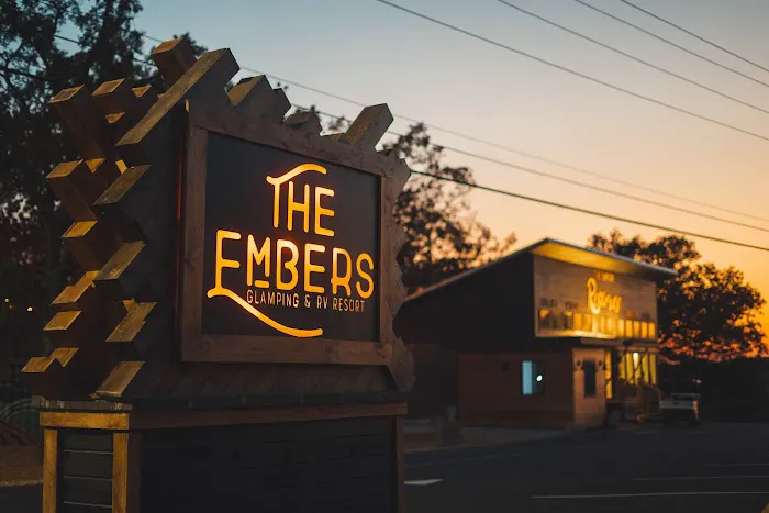 The Embers Glamping & RV Resort Picture 2