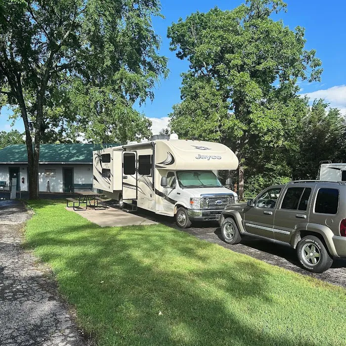 Hide-A-Way Branson RV Park Picture 6