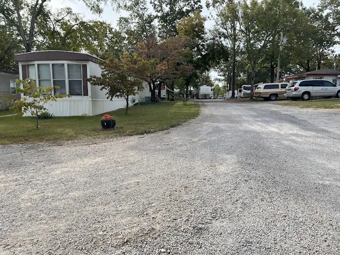 Carson’s Country RV Park Picture 9
