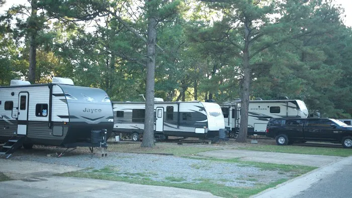 Oak Forest Village Picture 8