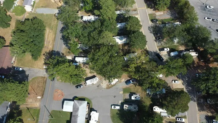 Oak Forest Village Picture 7