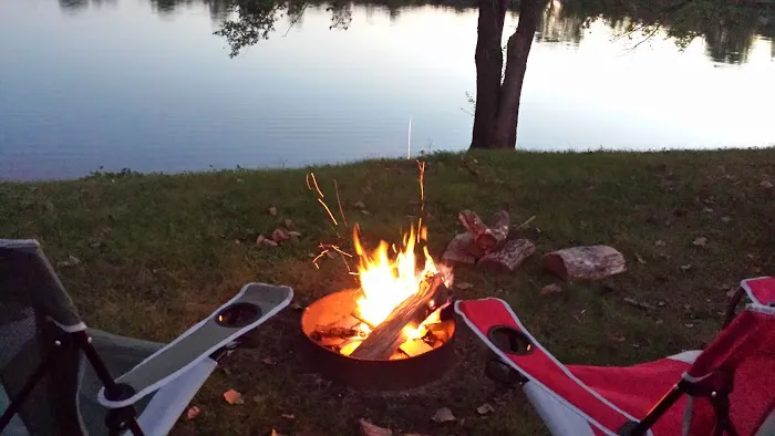 Leisure Lake Campgrounds Picture 3