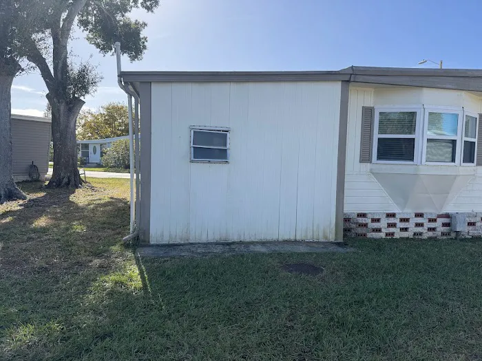 Colony Cove Mobile Home Park Picture 9