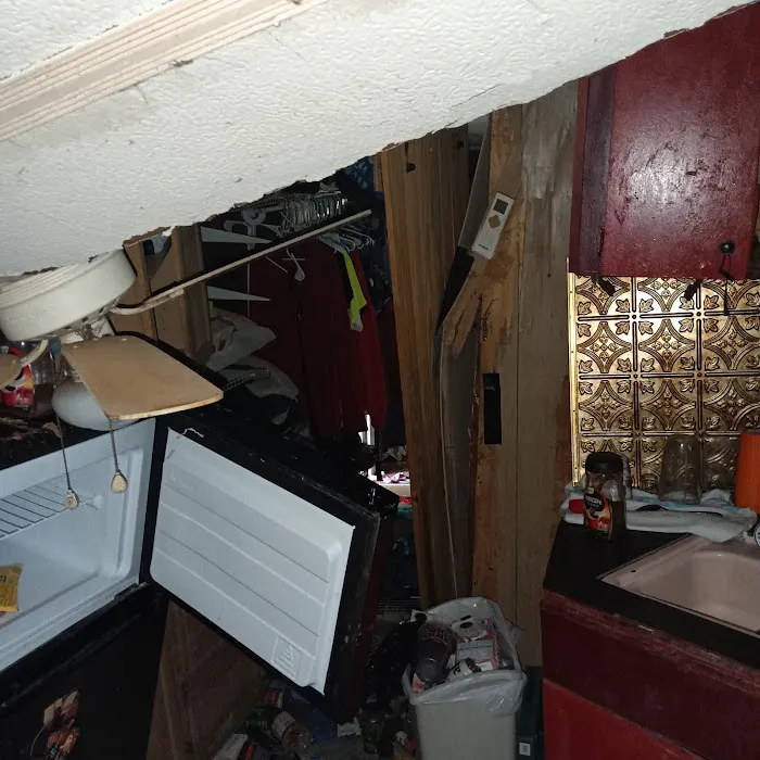 Halliday Village Mobile Home Picture 6