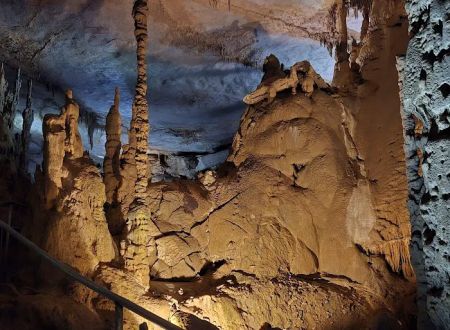 Cathedral Caverns State Park Campground