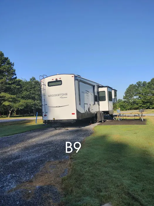 River Ridge Retreat Campground & Cabins Picture 9