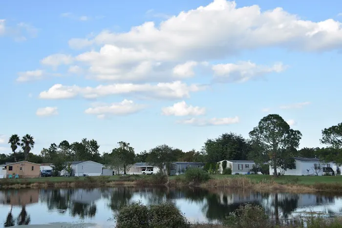 Siesta Lago Manufactured Home Community Picture 7