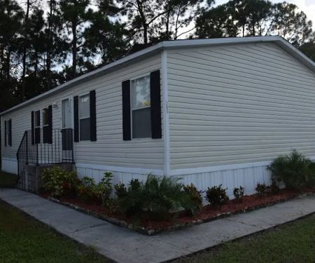 Siesta Lago Manufactured Home Community