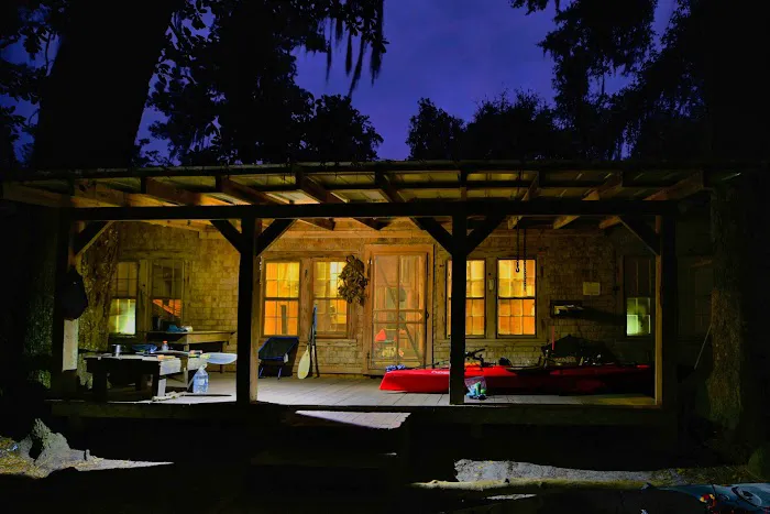 Floyds Island Cabin Picture 2