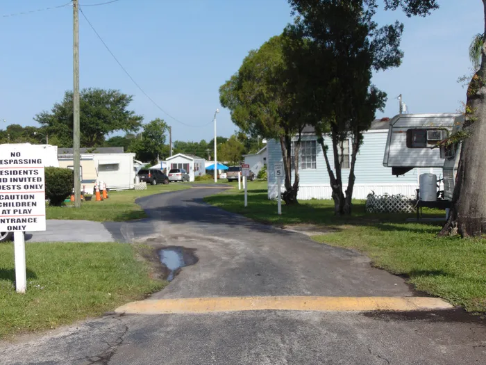 Osceola Mobile Village Picture 3
