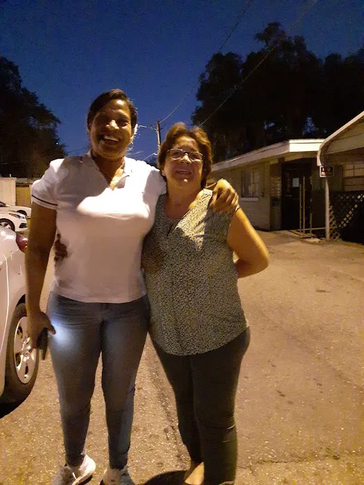 Whispering Oaks Mobile Home Park Picture 2