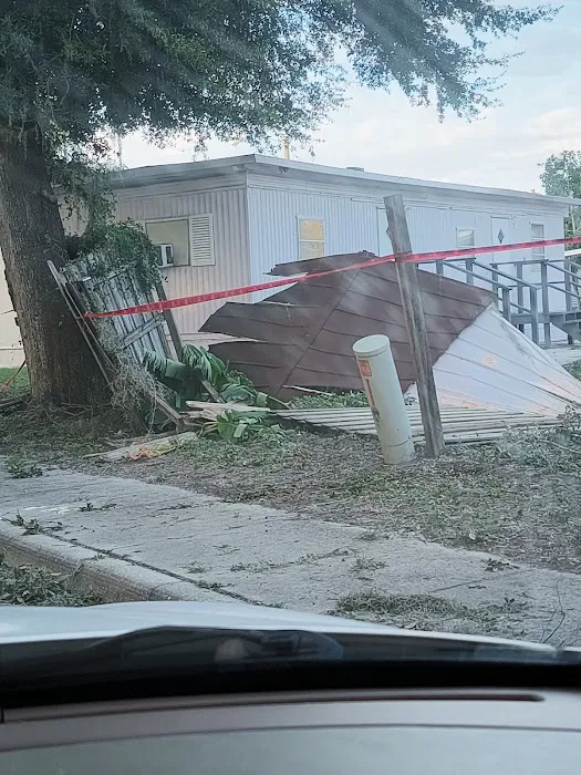 Whispering Oaks Mobile Home Park Picture 5