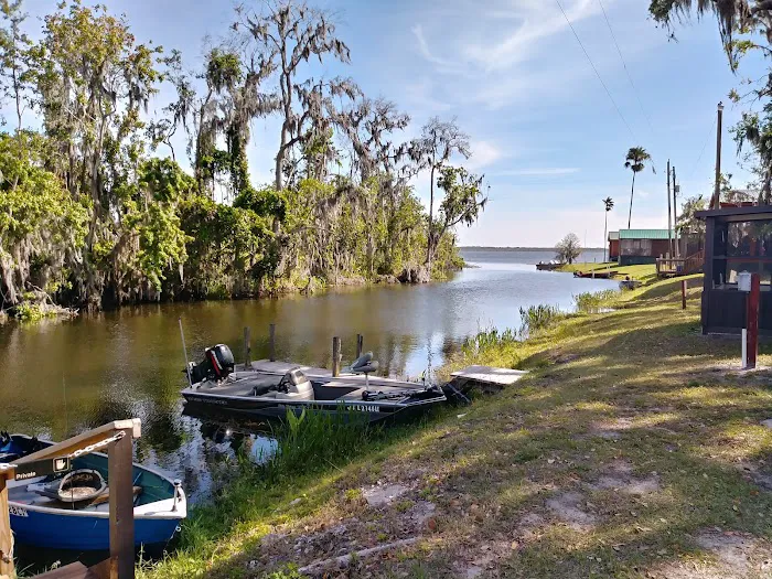 Oak Harbor Lodging & RV Resort Picture 6