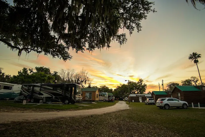 Oak Harbor RV Park Picture 6