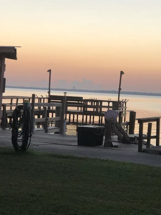 Oak Point Mobile Park Picture 10