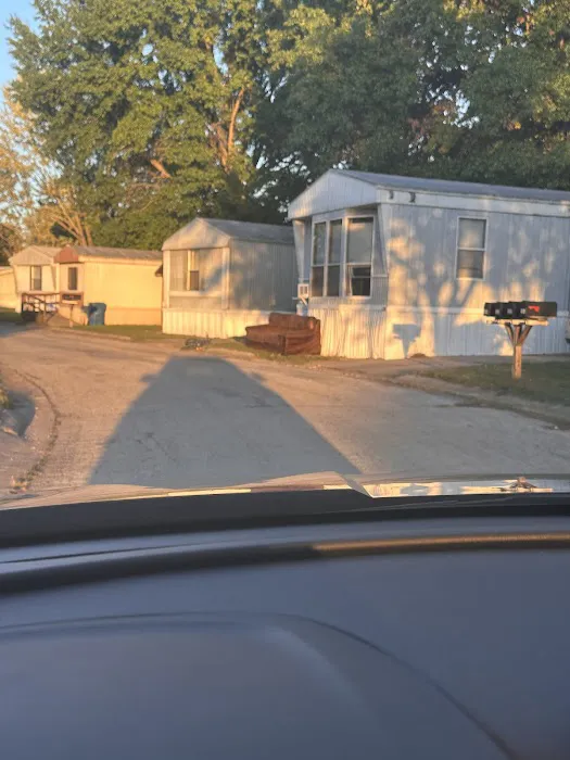 English Village Mobile Home Community Picture 5