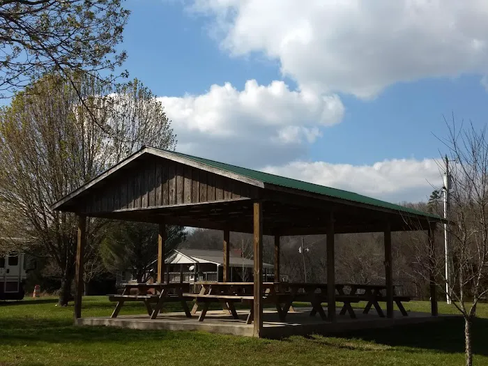 Fall Hollow Campground RV Park And B&B Picture 1