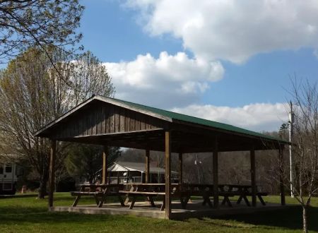 Fall Hollow Campground RV Park And B&B