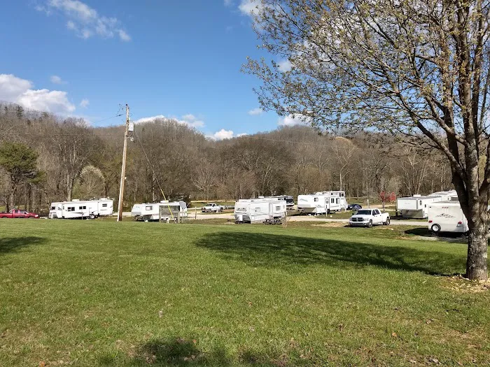 Fall Hollow Campground RV Park And B&B Picture 10