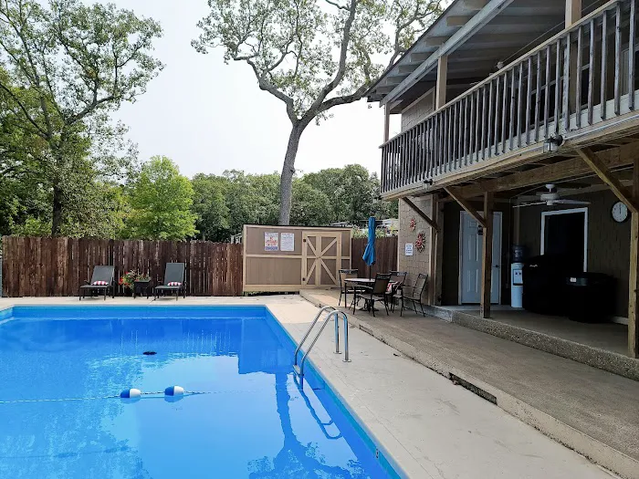 Coachlight Village Mobile Home Park Picture 4