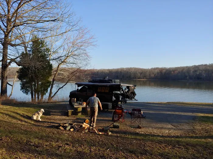 Cravens Bay Self-Service Campground & Boat Ramp Picture 9