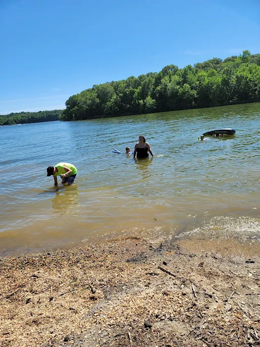 Smith Bay Self-Service Campground & Boat Ramp Picture 2