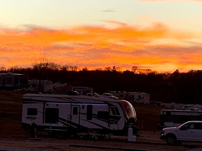 Rivers Edge RV and Stables Picture 5