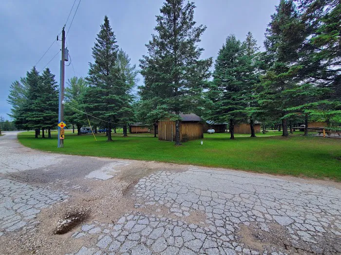Byce’s Michihistrigan Campground Bar and Cabins Picture 2