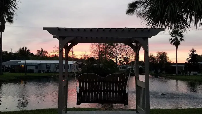 Royal Palm Village Picture 2