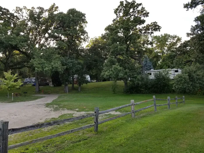 Happy Acres Kampground Picture 7