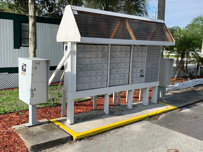 Cocoa Estates Mobile Home & RV Park Picture 1