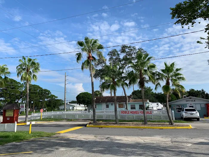 Cocoa Estates Mobile Home & RV Park Picture 2