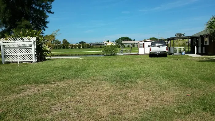 Town & Country Mobile Home Park Picture 1