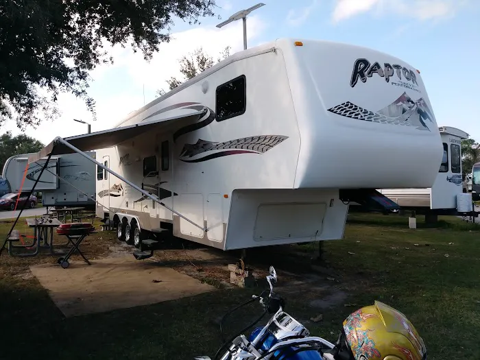 International RV Park & Campground Picture 2