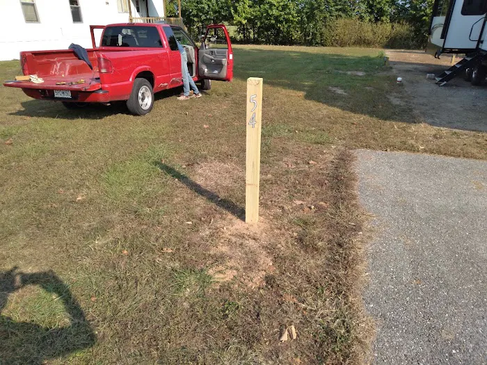 Cedar Glen Mobile Home Park Picture 6