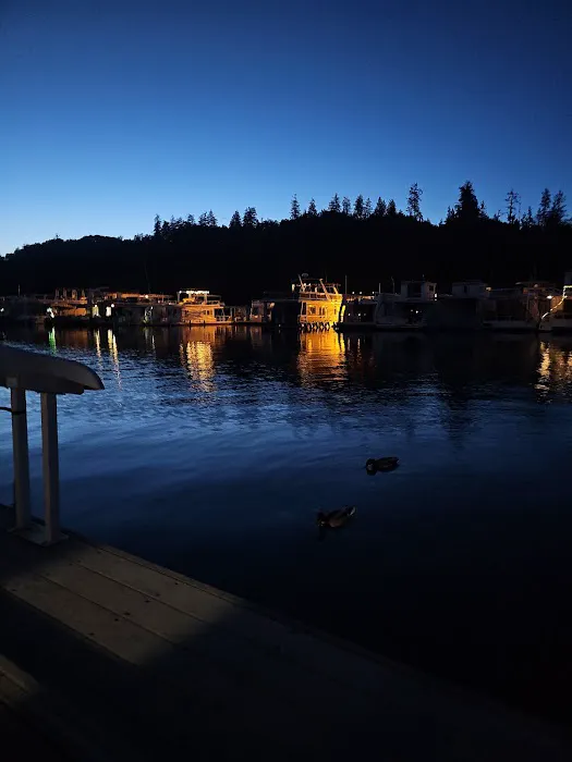Holiday Harbor Campground Picture 6