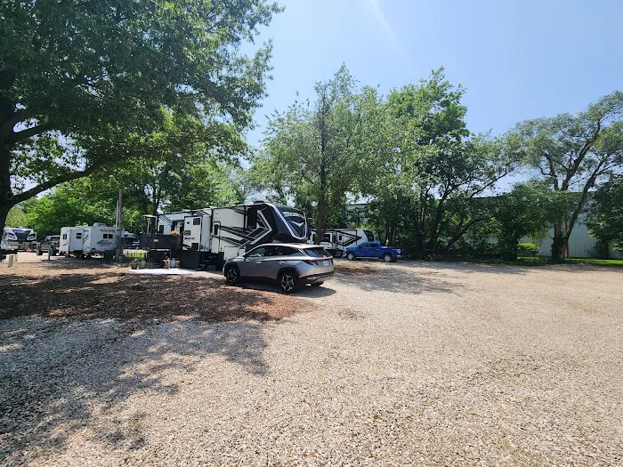 Caravan RV Picture 6