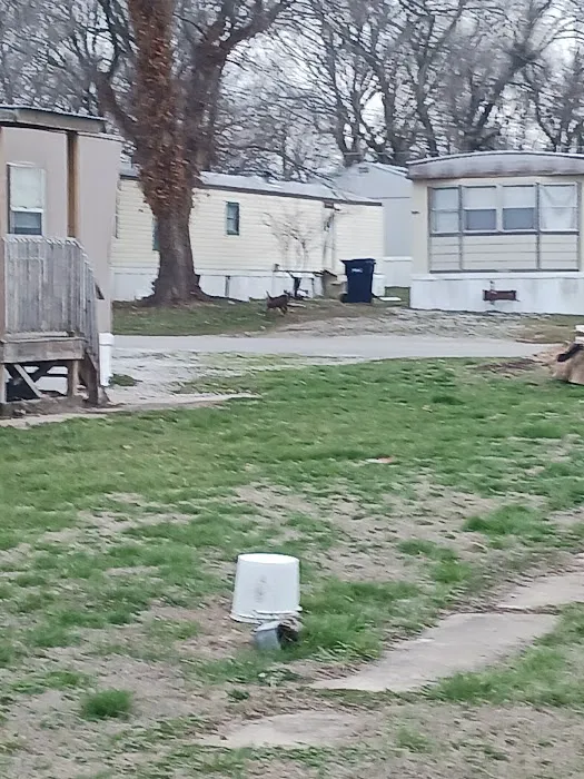 Hillcrest and Highland Mobile Home Park Picture 2