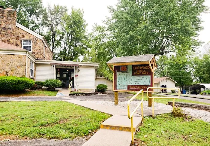 Lakewood Estates Mobile Home Community Picture 4