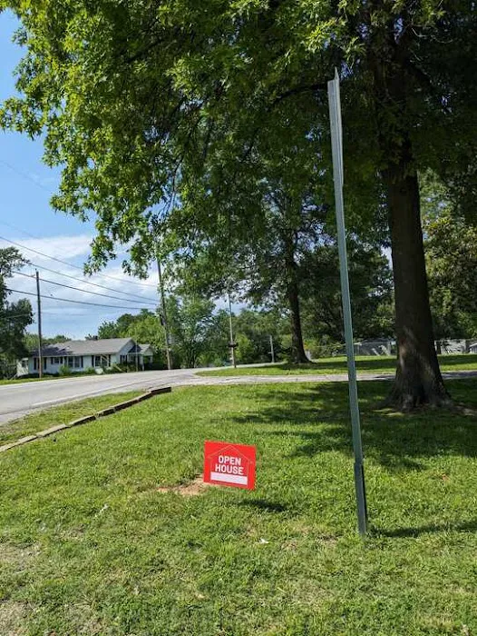 Lakewood Estates Mobile Home Community Picture 7