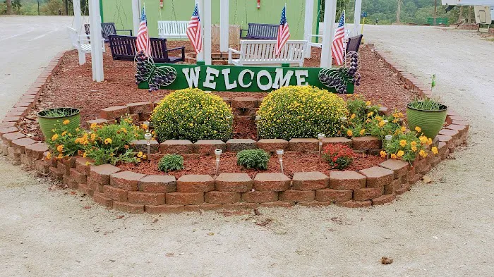 Peddlers RV Park Picture 8