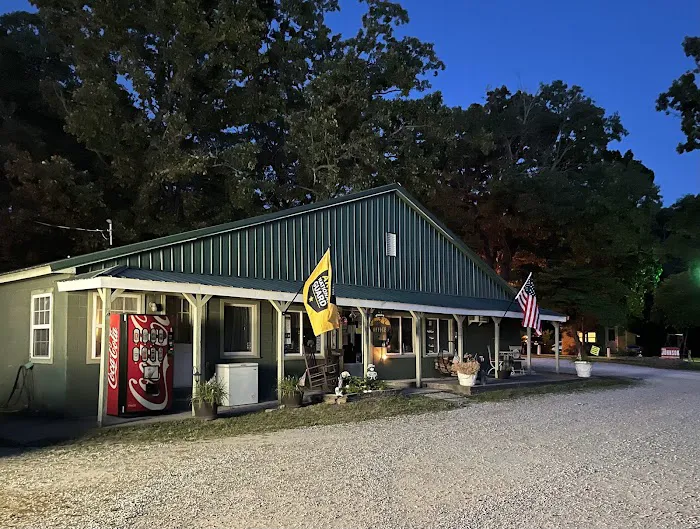 Oak Hill Court Cabins & RV Park Picture 6