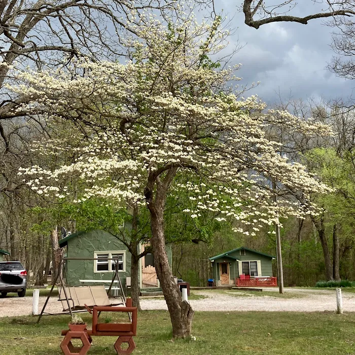 Oak Hill Court Cabins & RV Park Picture 10