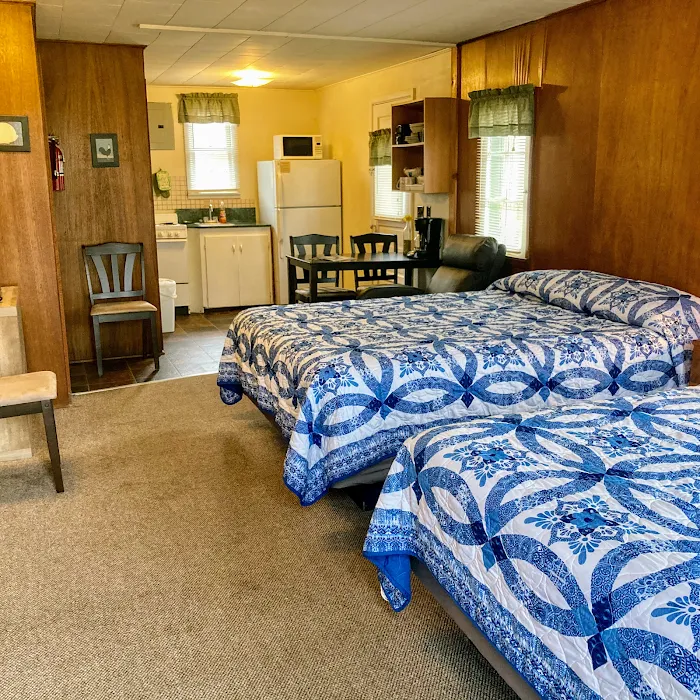 Oak Hill Court Cabins & RV Park Picture 9