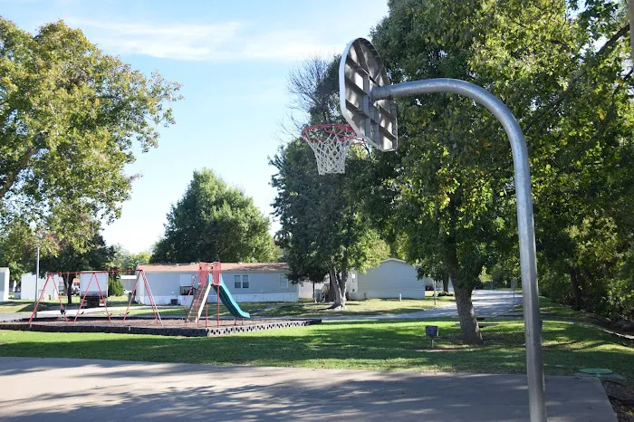 Northern Hills Manufactured Home Community Picture 8