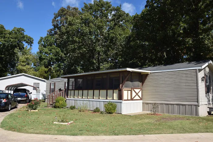 Oak Glen Manufactured Home Community Picture 8