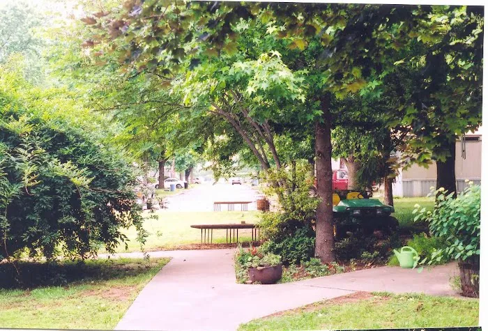 Trailwood Mobile Home & RV Park Picture 5