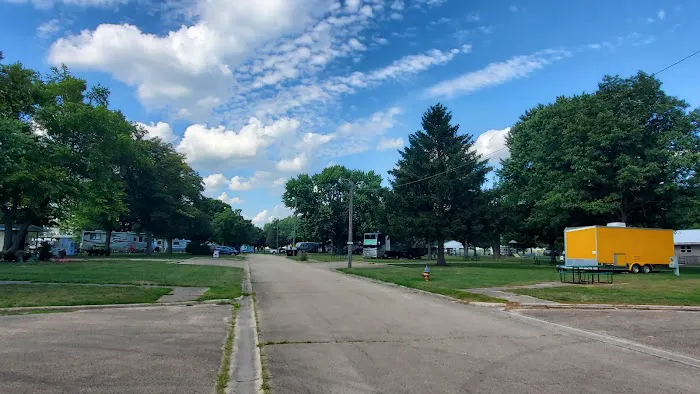 Prairie Pines Campground Picture 5